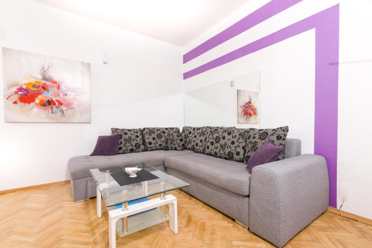 Apartments Dobronic Jelsa  Exterior photo