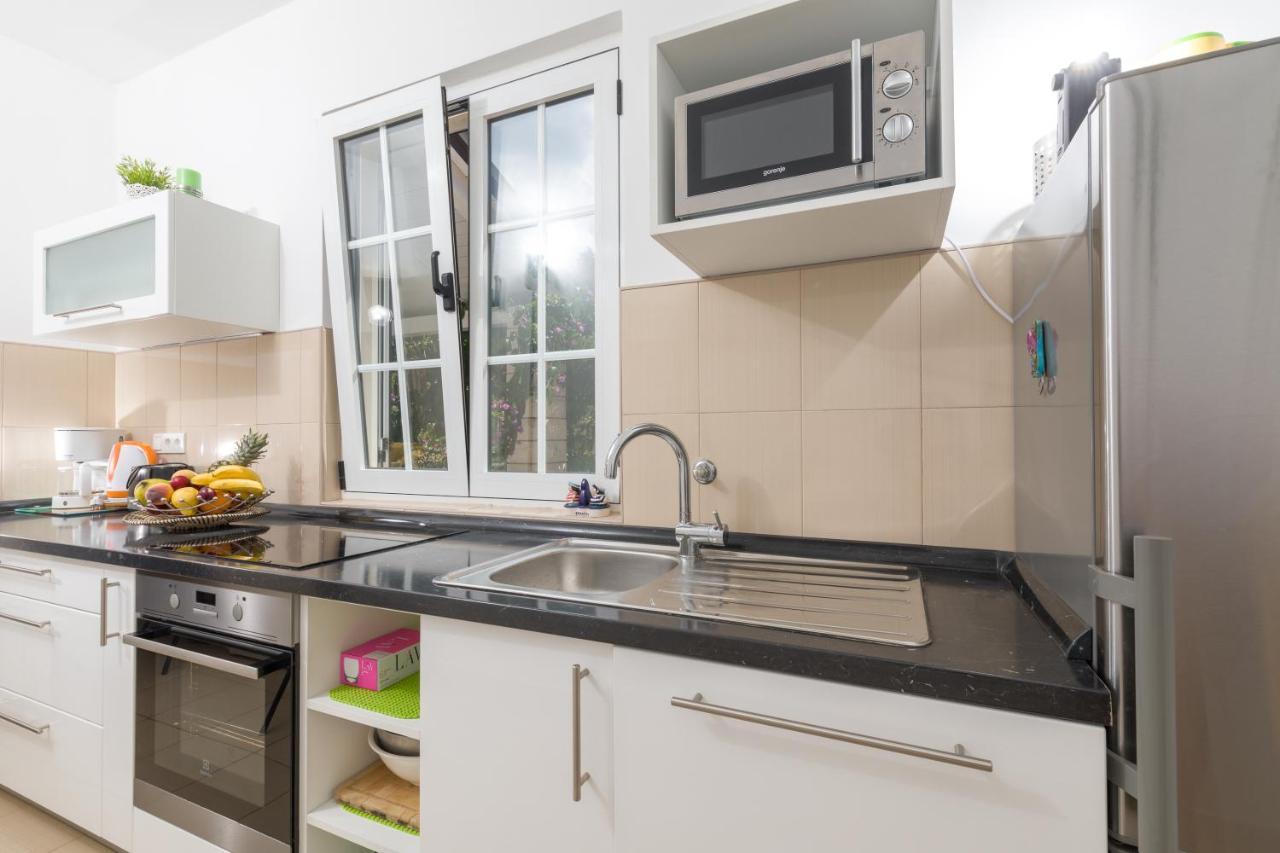 Apartments Dobronic Jelsa  Exterior photo