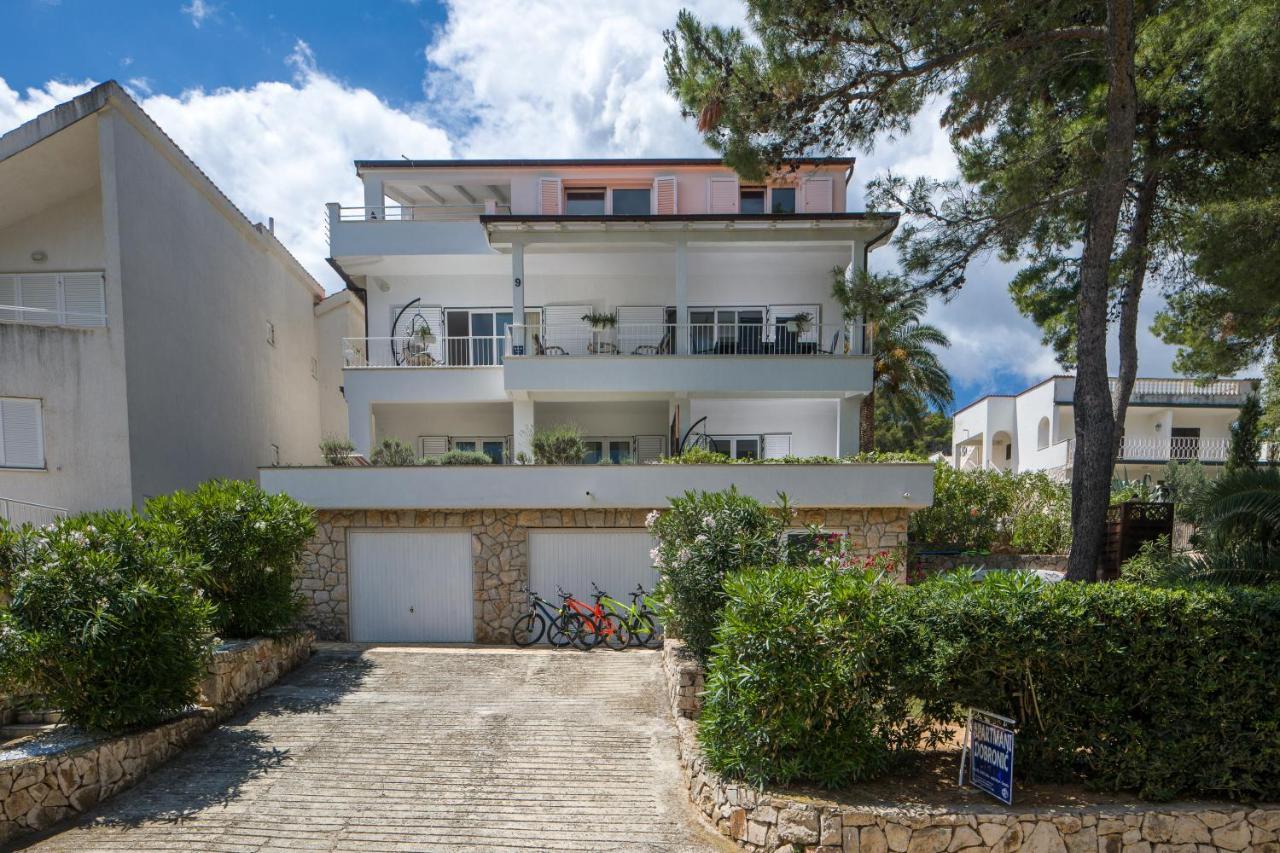 Apartments Dobronic Jelsa  Exterior photo